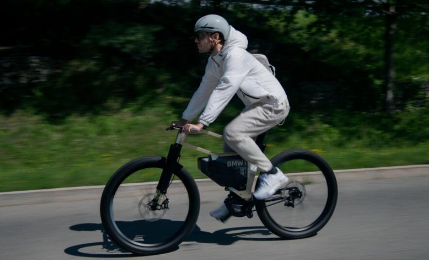 how long do e-bike batteries last on one charge